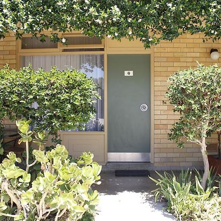 Mid City Motor Inn كوينبيان المظهر الخارجي الصورة